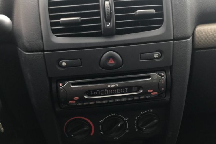 voiture occasion RENAULT CLIO à la Réunion disponible sur noutlauto.re