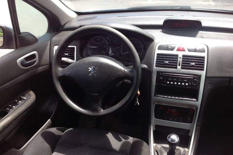voiture occasion PEUGEOT 307 à la Réunion disponible sur noutlauto.re