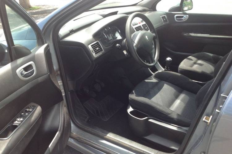voiture occasion PEUGEOT 307 à la Réunion disponible sur noutlauto.re
