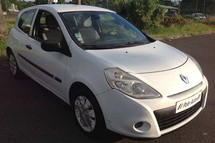 voiture occasion RENAULT CLIO à la Réunion disponible sur noutlauto.re