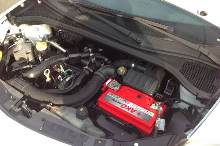 voiture occasion RENAULT CLIO à la Réunion disponible sur noutlauto.re