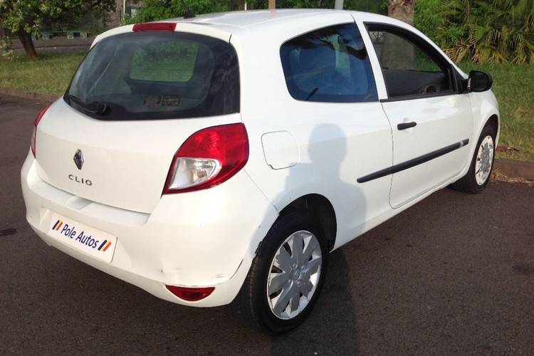 voiture occasion RENAULT CLIO à la Réunion disponible sur noutlauto.re