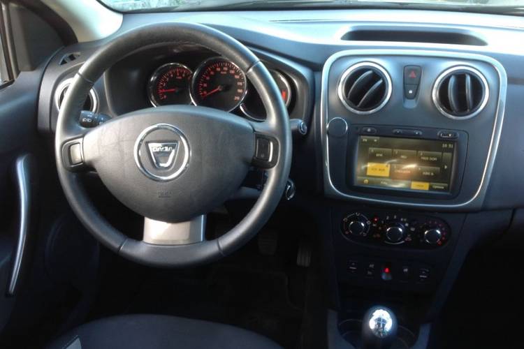 voiture occasion DACIA SANDERO à la Réunion disponible sur noutlauto.re