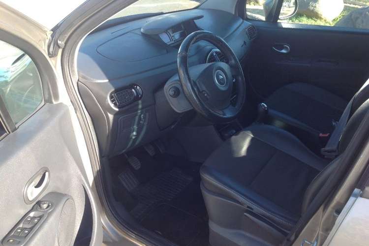 voiture occasion RENAULT MODUS à la Réunion disponible sur noutlauto.re