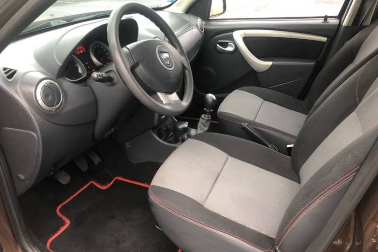 voiture occasion DACIA DUSTER à la Réunion disponible sur noutlauto.re