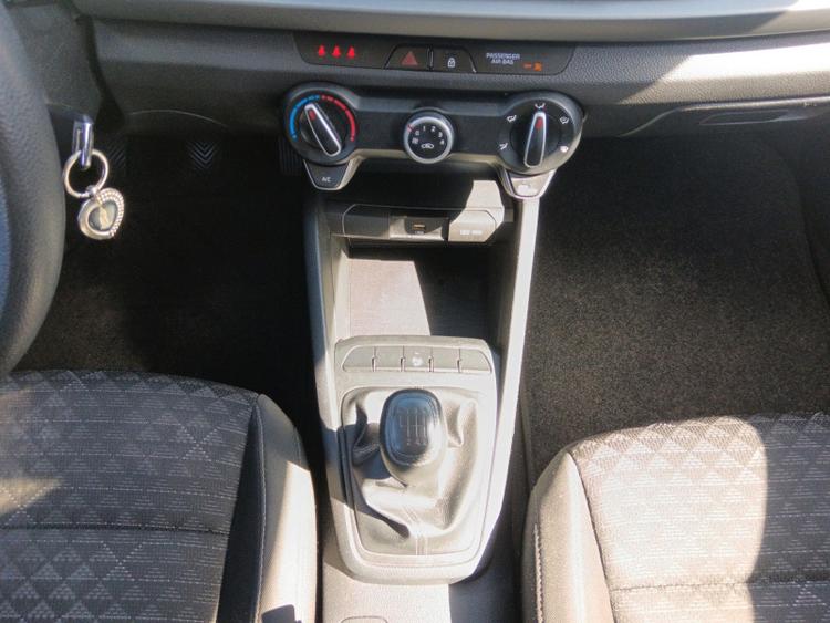 voiture occasion KIA RIO à la Réunion disponible sur noutlauto.re