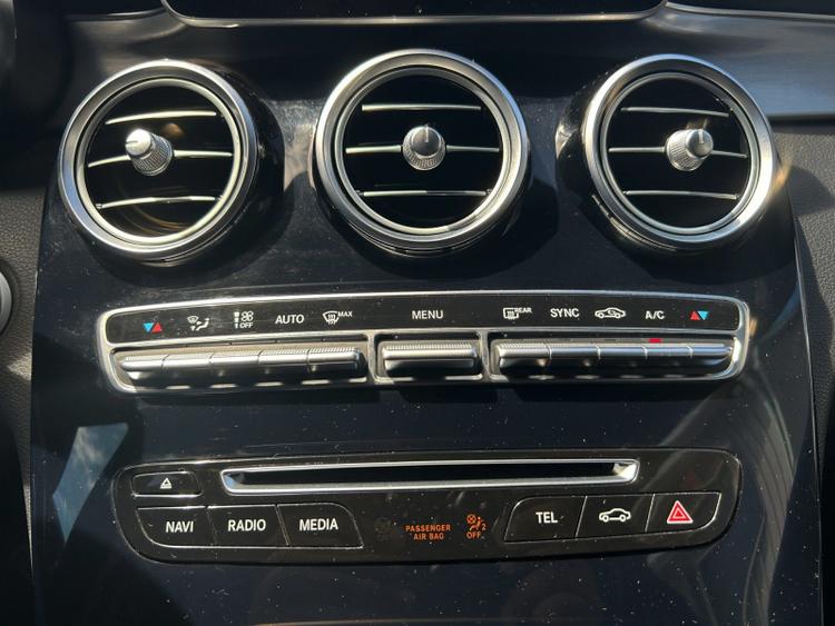 voiture occasion MERCEDES CLASSE C COUPE à la Réunion disponible sur noutlauto.re