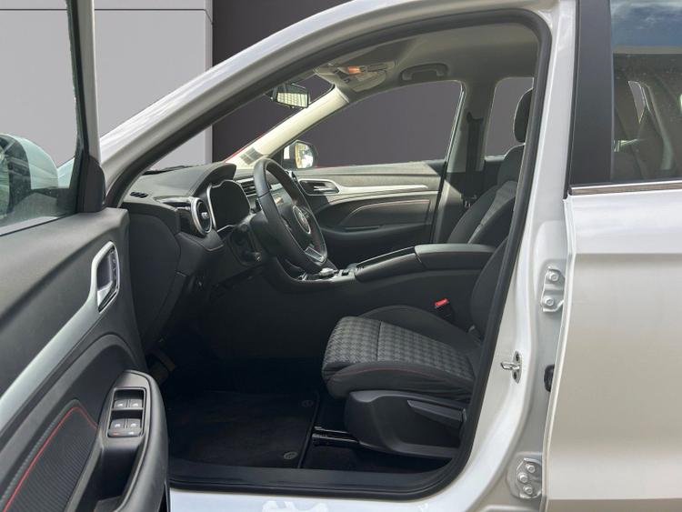 voiture occasion MG ZS à la Réunion disponible sur noutlauto.re