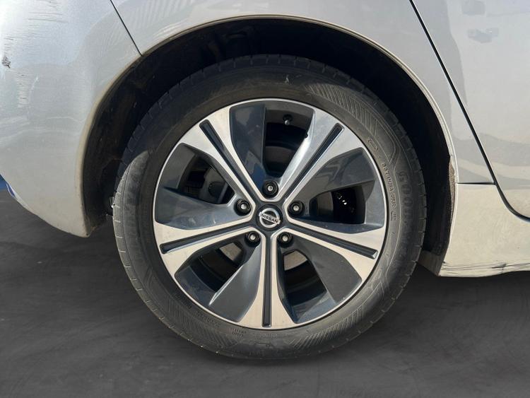 voiture occasion NISSAN LEAF 2021.5 à la Réunion disponible sur noutlauto.re