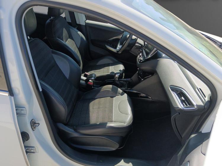 voiture occasion PEUGEOT 2008 à la Réunion disponible sur noutlauto.re