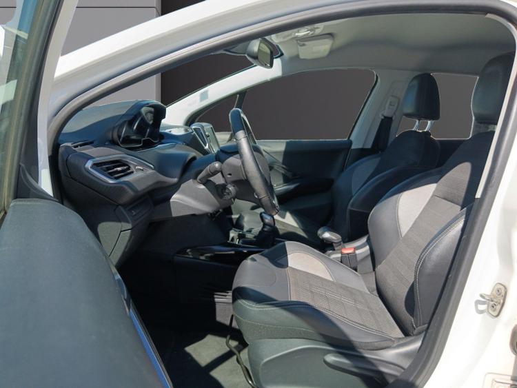 voiture occasion PEUGEOT 2008 à la Réunion disponible sur noutlauto.re