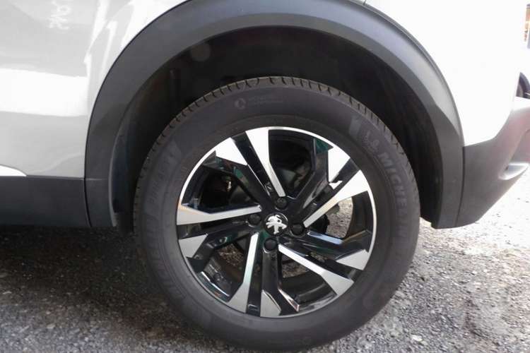 voiture occasion PEUGEOT 2008 à la Réunion disponible sur noutlauto.re