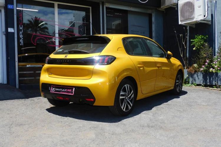 voiture occasion PEUGEOT 208 à la Réunion disponible sur noutlauto.re
