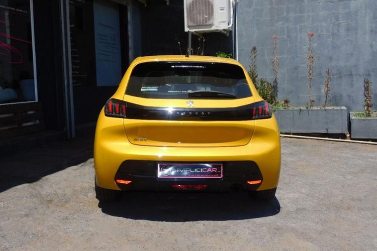 voiture occasion PEUGEOT 208 à la Réunion disponible sur noutlauto.re