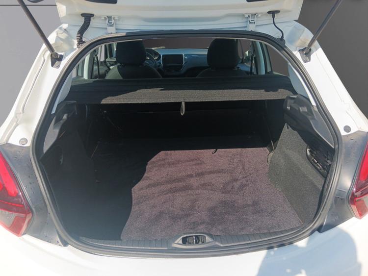 voiture occasion PEUGEOT 208 à la Réunion disponible sur noutlauto.re