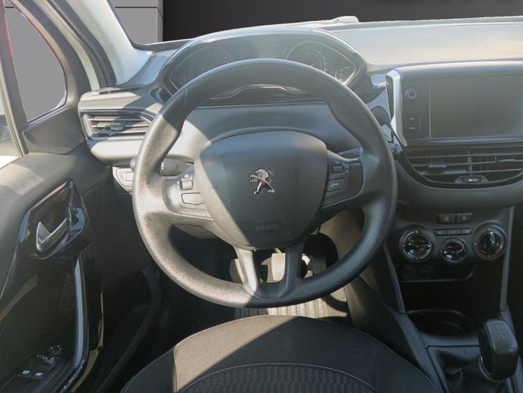 voiture occasion PEUGEOT 208 à la Réunion disponible sur noutlauto.re