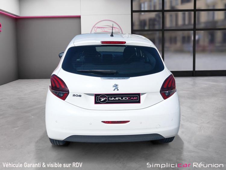 voiture occasion PEUGEOT 208 à la Réunion disponible sur noutlauto.re