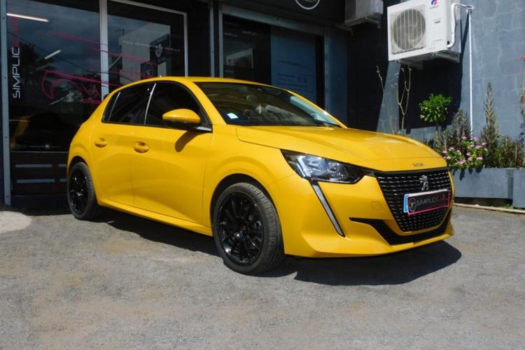 voiture occasion PEUGEOT 208 à la Réunion disponible sur noutlauto.re