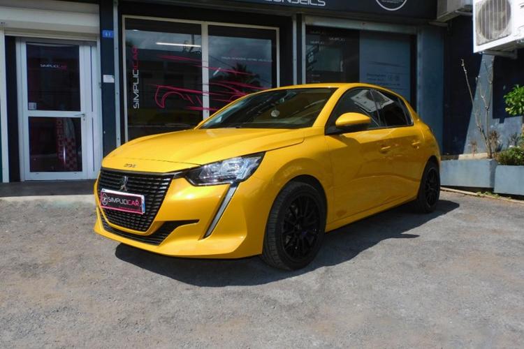 voiture occasion PEUGEOT 208 à la Réunion disponible sur noutlauto.re