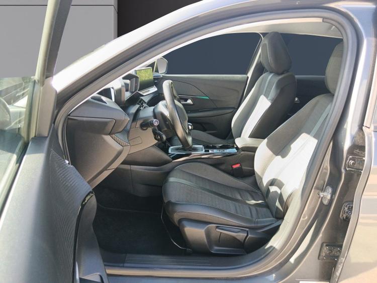 voiture occasion PEUGEOT 208 à la Réunion disponible sur noutlauto.re