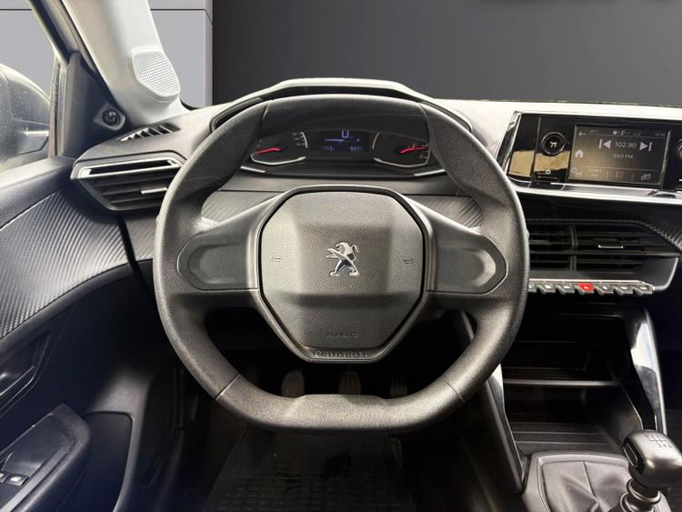 voiture occasion PEUGEOT 208 à la Réunion disponible sur noutlauto.re