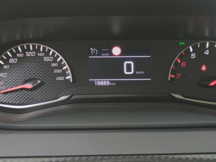 voiture occasion PEUGEOT 208 à la Réunion disponible sur noutlauto.re