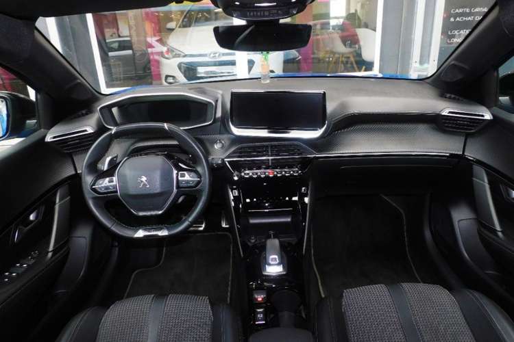voiture occasion PEUGEOT 208 à la Réunion disponible sur noutlauto.re