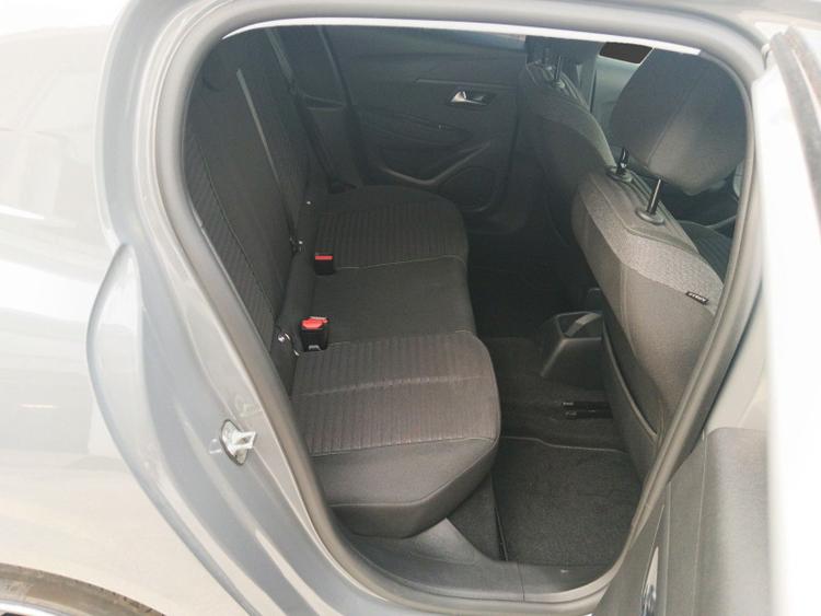 voiture occasion PEUGEOT 208 à la Réunion disponible sur noutlauto.re