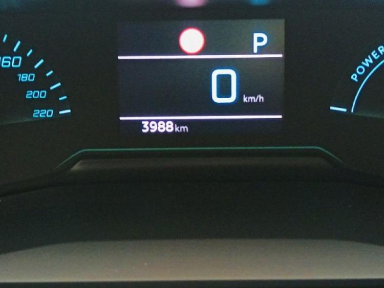 voiture occasion PEUGEOT 208 à la Réunion disponible sur noutlauto.re