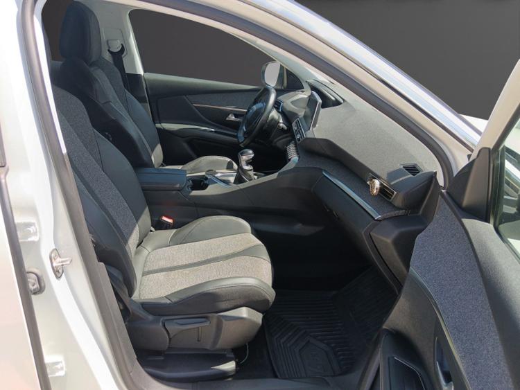 voiture occasion PEUGEOT 3008 à la Réunion disponible sur noutlauto.re