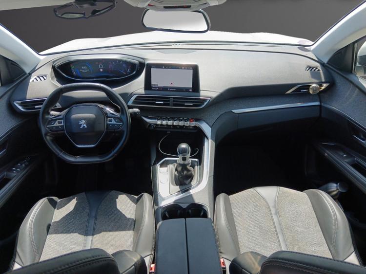 voiture occasion PEUGEOT 3008 à la Réunion disponible sur noutlauto.re