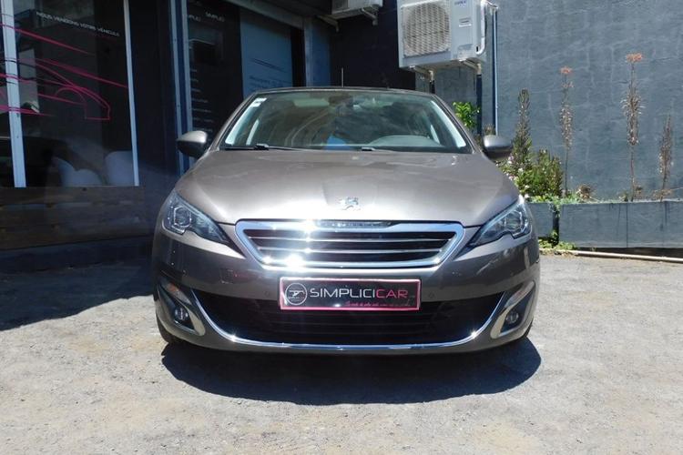 voiture occasion PEUGEOT 308 à la Réunion disponible sur noutlauto.re