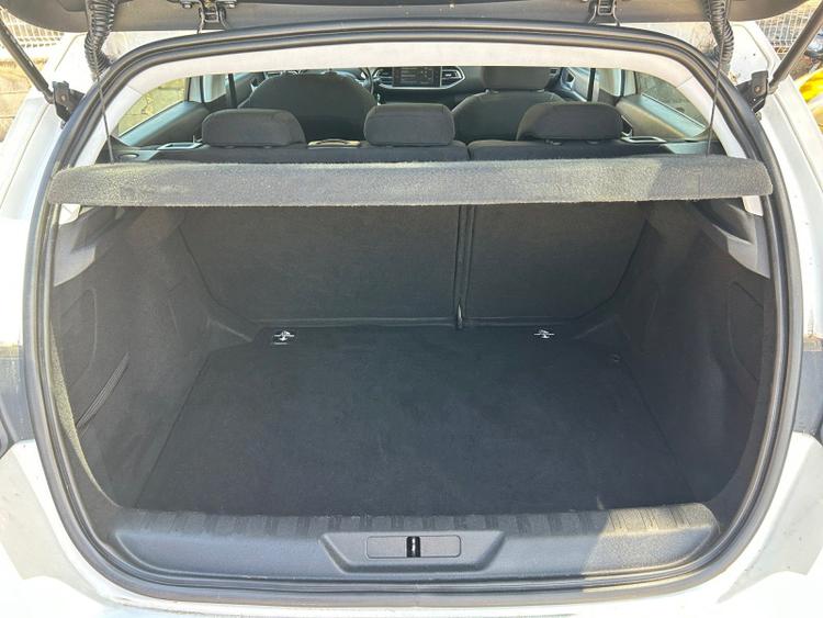 voiture occasion PEUGEOT 308 à la Réunion disponible sur noutlauto.re