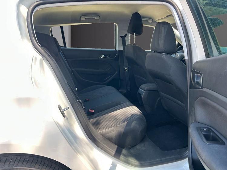 voiture occasion PEUGEOT 308 à la Réunion disponible sur noutlauto.re