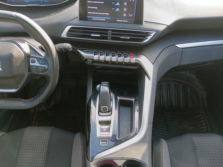 voiture occasion PEUGEOT 5008 à la Réunion disponible sur noutlauto.re