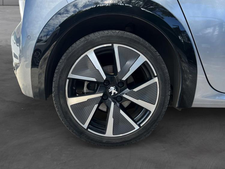 voiture occasion PEUGEOT 208 à la Réunion disponible sur noutlauto.re