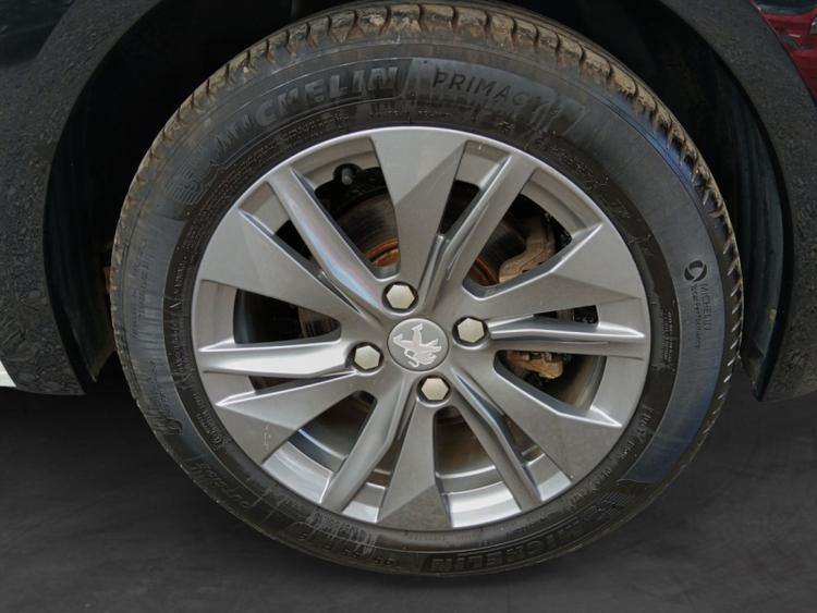 voiture occasion PEUGEOT 208 à la Réunion disponible sur noutlauto.re