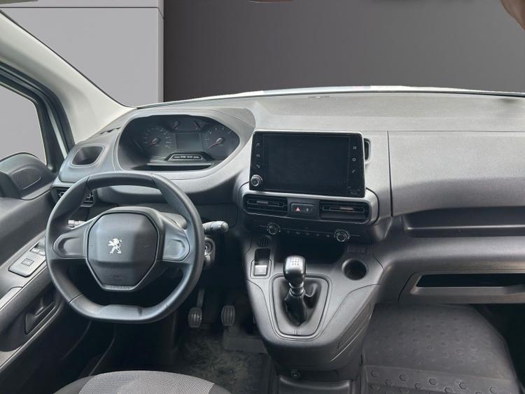 voiture occasion PEUGEOT PARTNER FOURGON à la Réunion disponible sur noutlauto.re