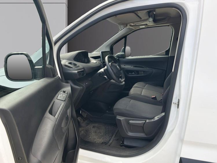 voiture occasion PEUGEOT PARTNER FOURGON à la Réunion disponible sur noutlauto.re