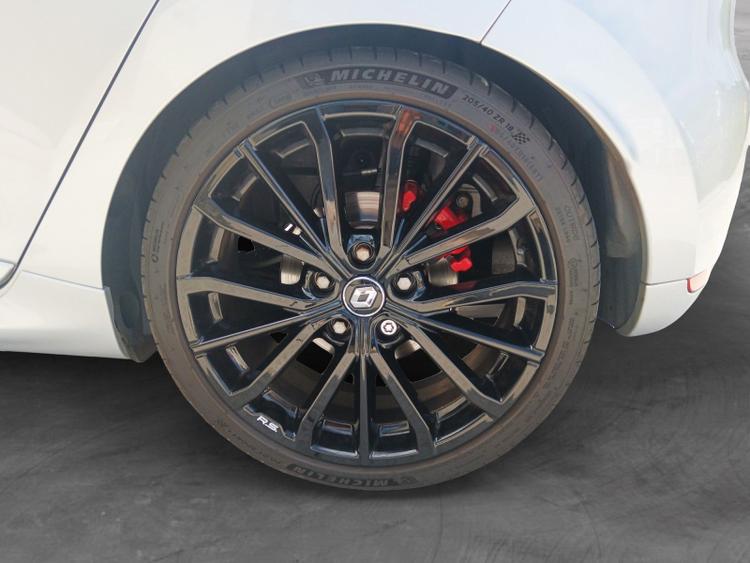 voiture occasion RENAULT CLIO IV à la Réunion disponible sur noutlauto.re