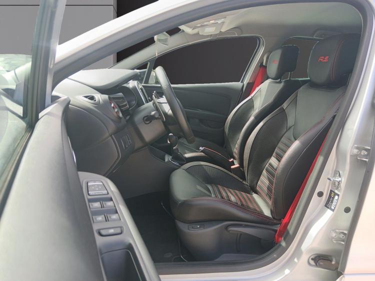 voiture occasion RENAULT CLIO IV à la Réunion disponible sur noutlauto.re