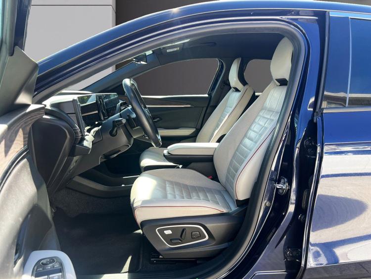 voiture occasion RENAULT MEGANE E-TECH à la Réunion disponible sur noutlauto.re