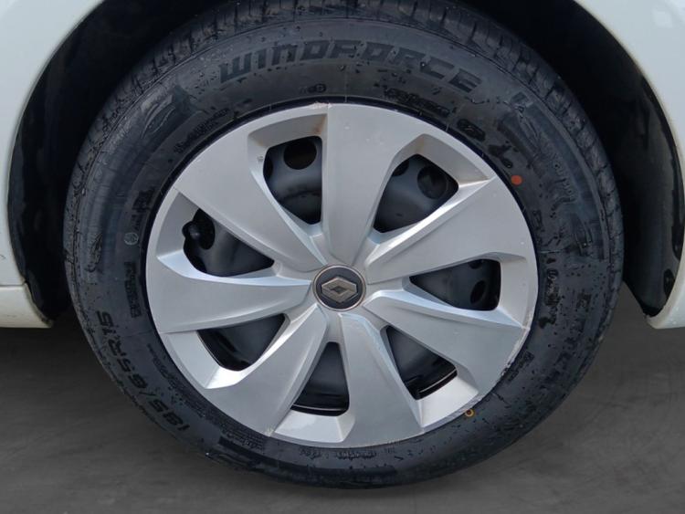 voiture occasion RENAULT ZOE E-TECH ELECTRIQUE à la Réunion disponible sur noutlauto.re