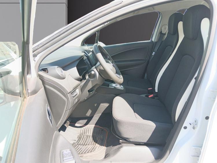 voiture occasion RENAULT ZOE E-TECH ELECTRIQUE à la Réunion disponible sur noutlauto.re
