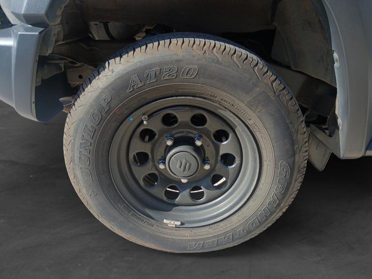 voiture occasion SUZUKI JIMNY à la Réunion disponible sur noutlauto.re