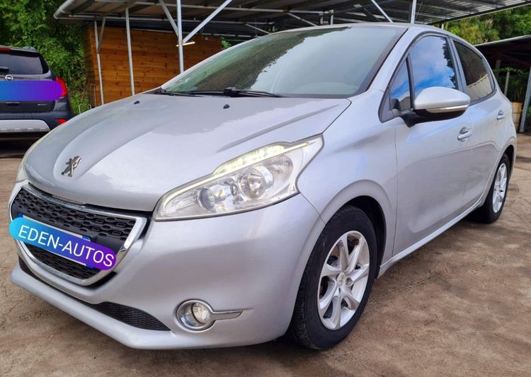 voiture occasion PEUGEOT 208 à la Réunion disponible sur noutlauto.re