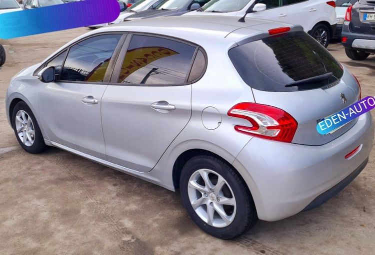 voiture occasion PEUGEOT 208 à la Réunion disponible sur noutlauto.re
