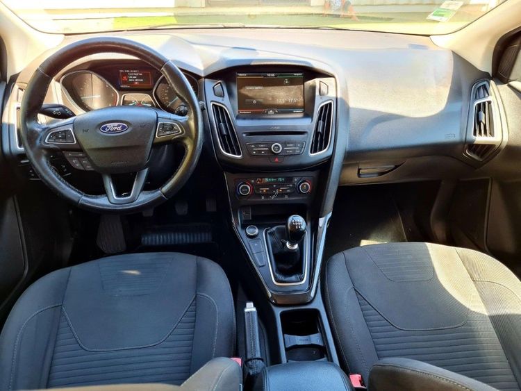 voiture occasion FORD FOCUS à la Réunion disponible sur noutlauto.re
