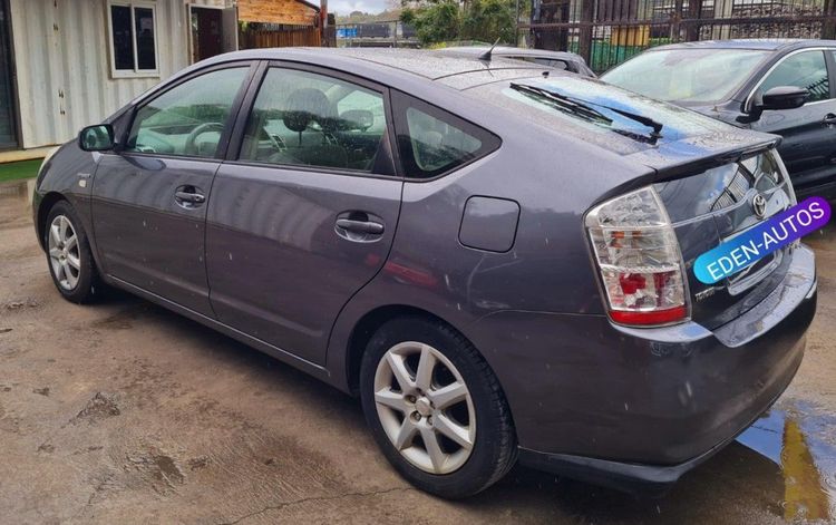voiture occasion TOYOTA PRIUS à la Réunion disponible sur noutlauto.re