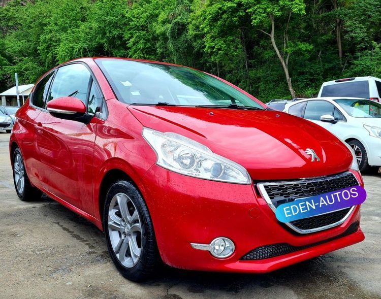 voiture occasion PEUGEOT 208 à la Réunion disponible sur noutlauto.re